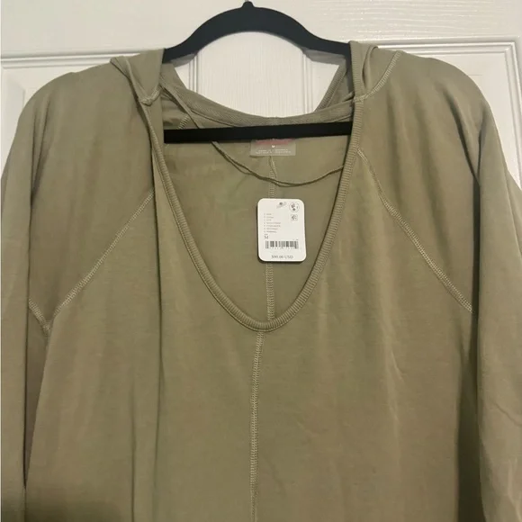 Free People Movement Hot Shot Long Sleeve Onesie - Sage Stone NWT Medium - Picture 4 of 5